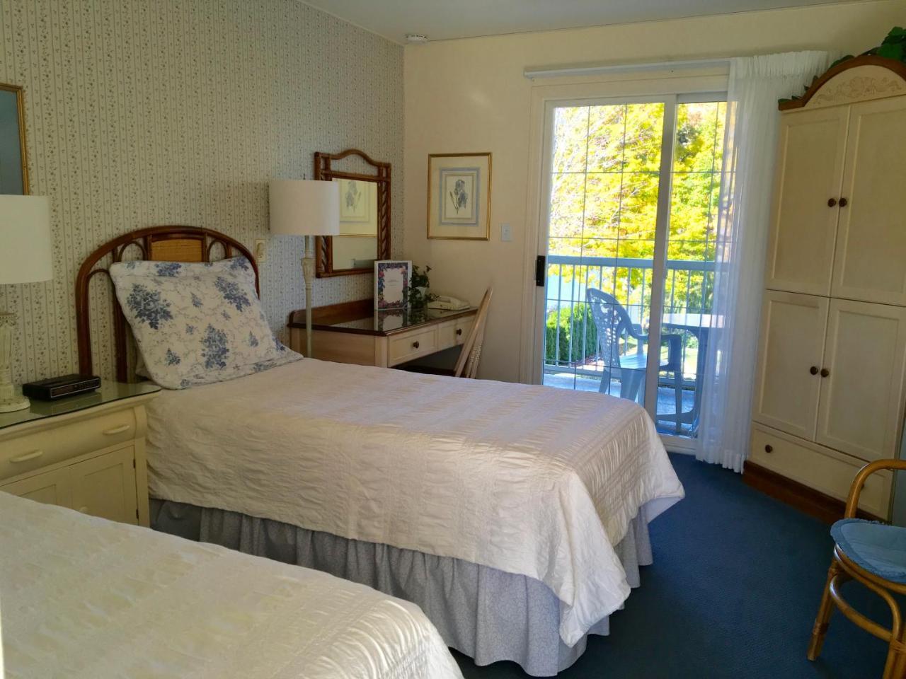 Lakeside Country Inn Savona Exterior photo