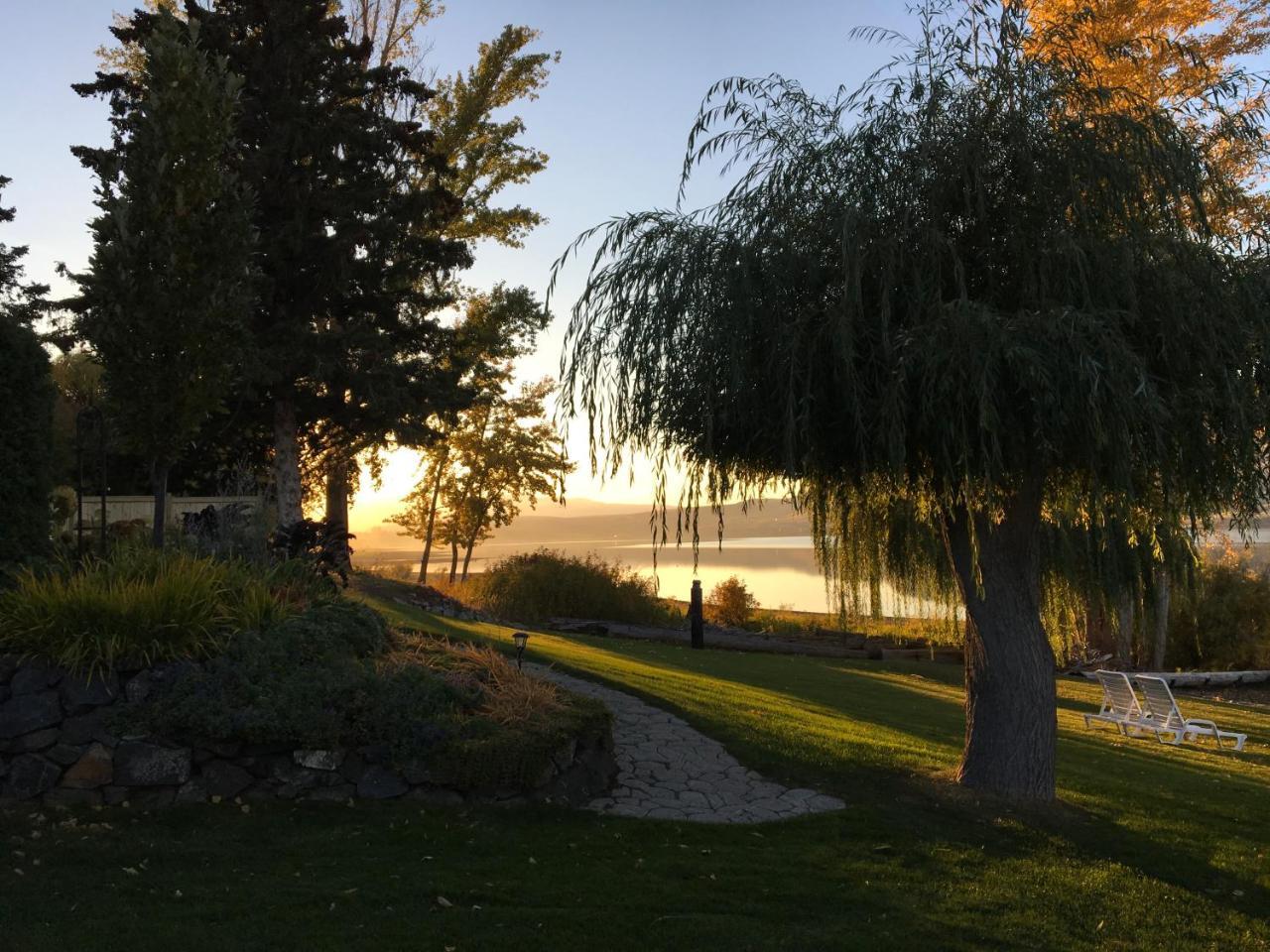 Lakeside Country Inn Savona Exterior photo